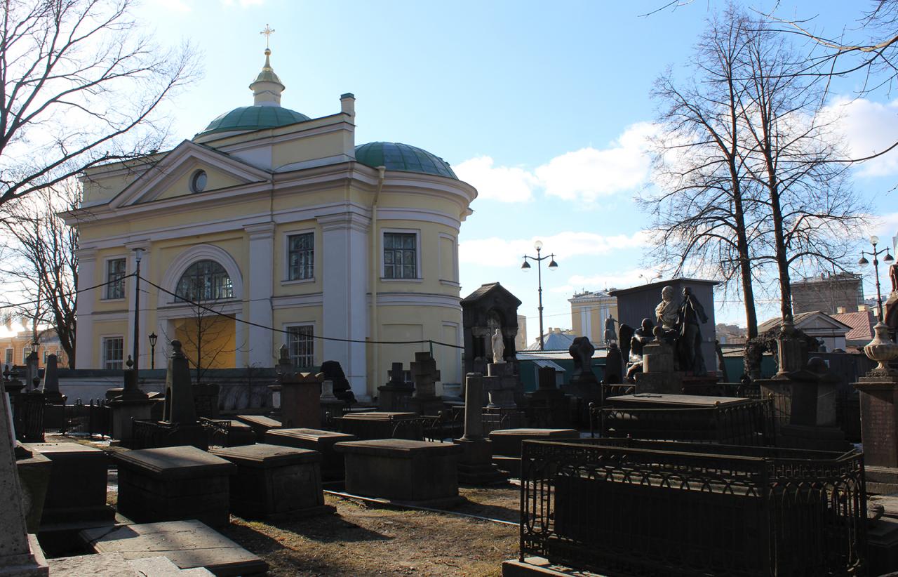 Лазаревская усыпальница александро невской лавры фото